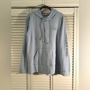 Vineyard vines hooded pullover, size -xl